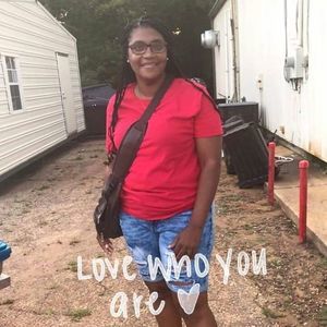 Meet your Posher, Sharon